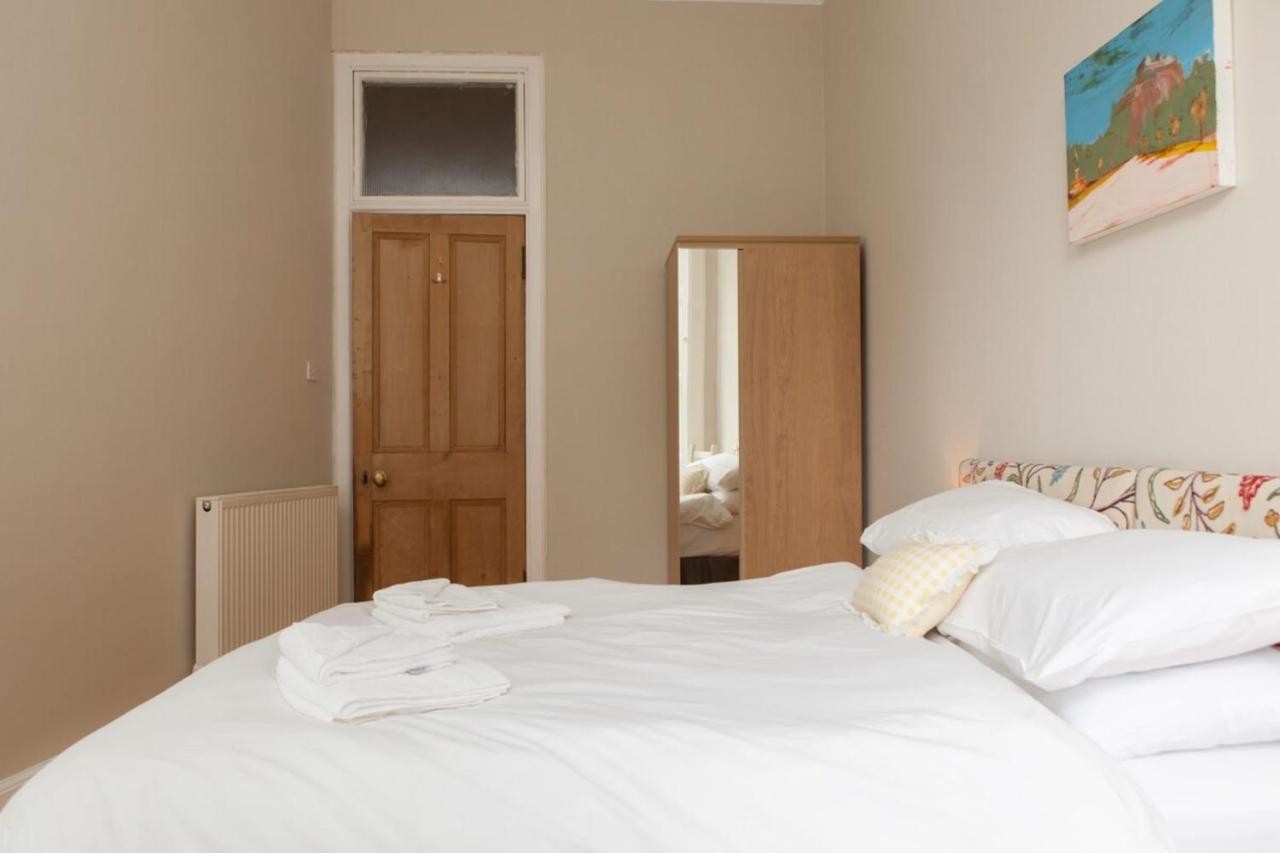 Amazing 4 Bedroom Apartment Just Off The Meadows Edinburgh Buitenkant foto