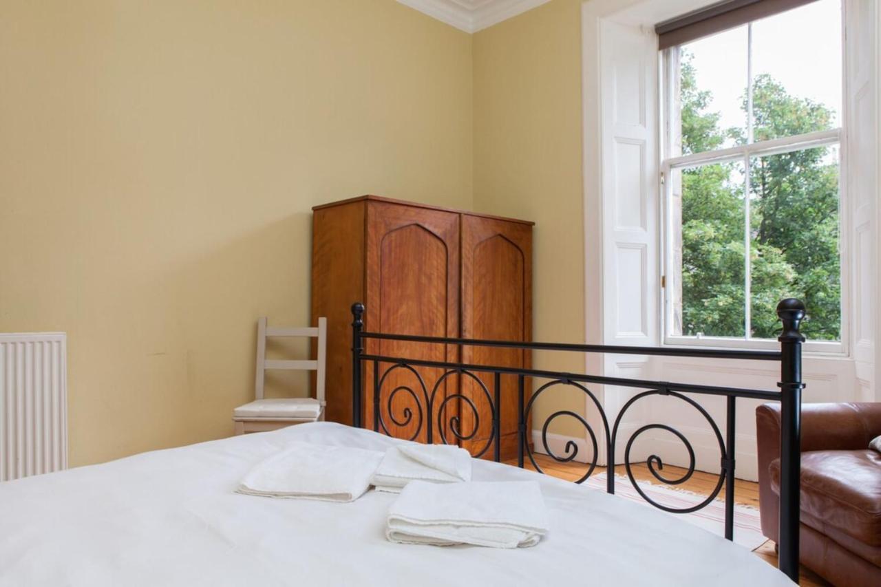 Amazing 4 Bedroom Apartment Just Off The Meadows Edinburgh Buitenkant foto